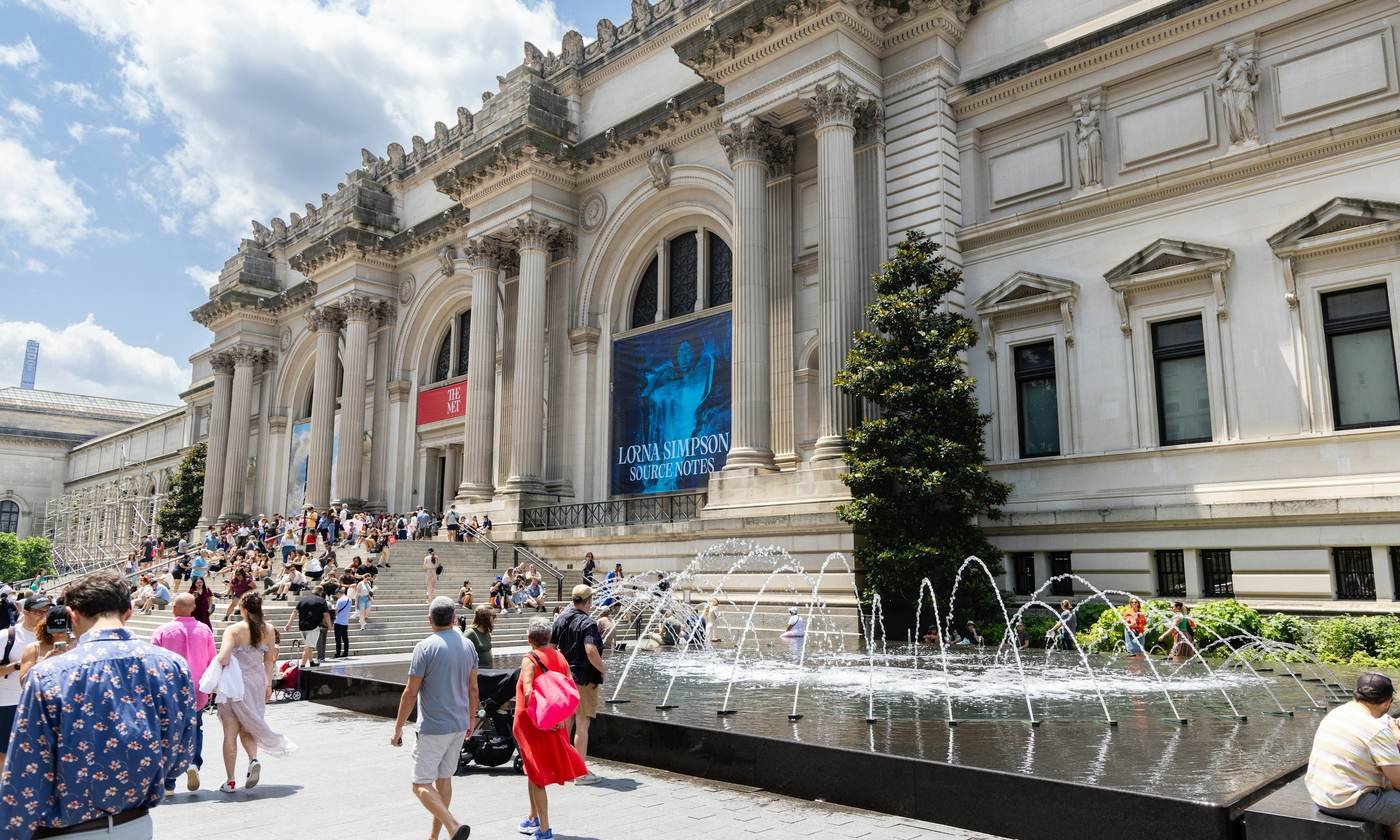 Die Fassade des Metropolitan Museum of Art an der Fifth Avenue